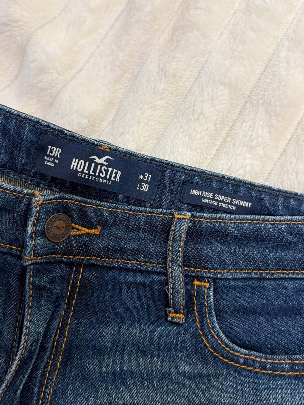 Hollister High Rise Super Skinny Distressed Jeans Size 13R W31 L30 - Picture 6 of 6